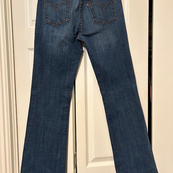 Levis Classic Boot Cut Jeans Size 6/28 **Fits more like a Size 4 - Picture 3 of 12